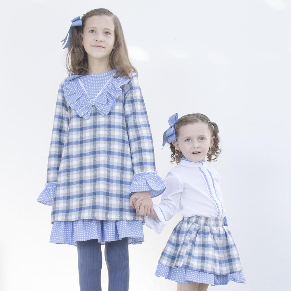 ❤️ Conjunto dos piezas de falda azul a cuadros y blusa blanca