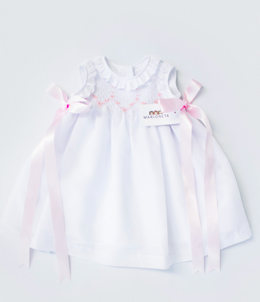 Vestido bordado color blanco y rosa para niña| Carpi