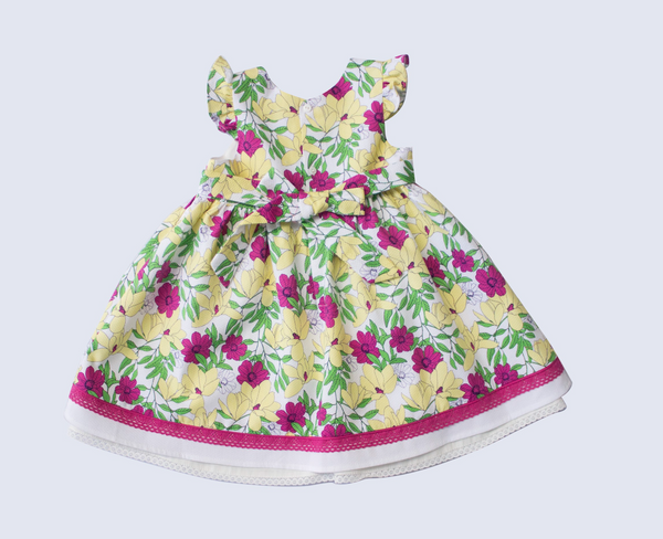 Vestido color blanco con estampado de flores para niña| Newness