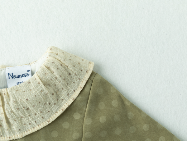 Vestido verde con lunares  manga larga  combinadocon con lazo al frente color perla para bebe niña | Newness