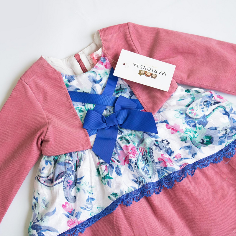 ❤️ Conjunto de blusa blanca con detalles rojos y falda azul floreada con  olan rojo para niña, Newness