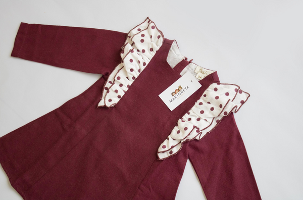 Vestido color tinto con detalles de olanes en blanco con puntos tintos para niña | Dadati