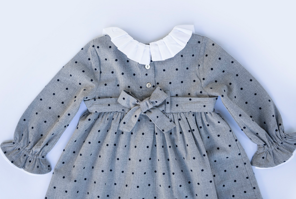 Vestido color gris con lunares y cuello blanco para niña | Losan