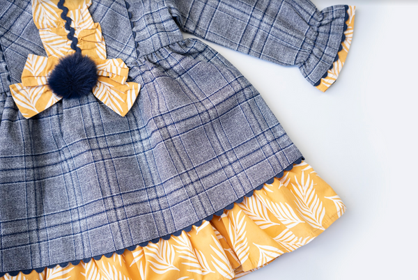 Vestido de fiesta combinado cuadros marinos y detalles en estampado amarillo para  bebe niña |Newness