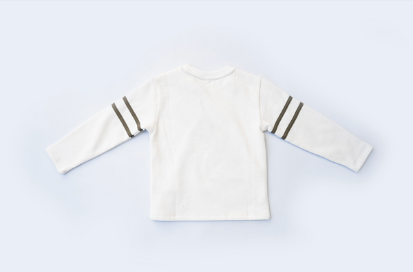 Playera  color beige con adornos al frente  para niño | Newness