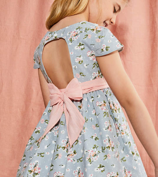 Vestido estampado salmon y azul con flores para niña | Newness