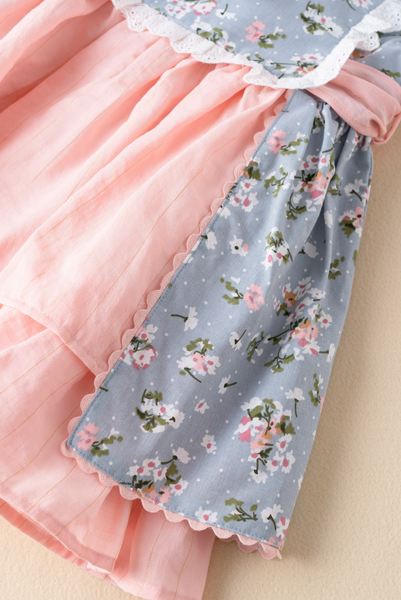 Vestido estampado salmon y azul con flores para niña | Newness