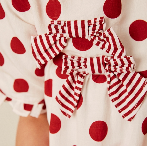 Vestido color blanco con topos granate con detalle en mangas para niña | Dadti