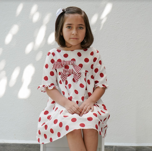 Vestido color blanco con topos granate con detalle en mangas para niña | Dadti