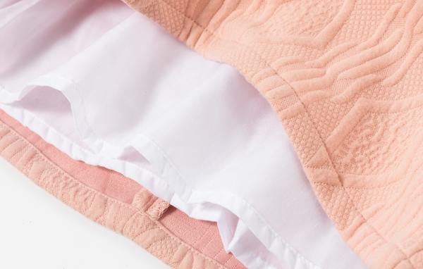 Vestido rosa con cuello blanco, manga larga para niña | Newness