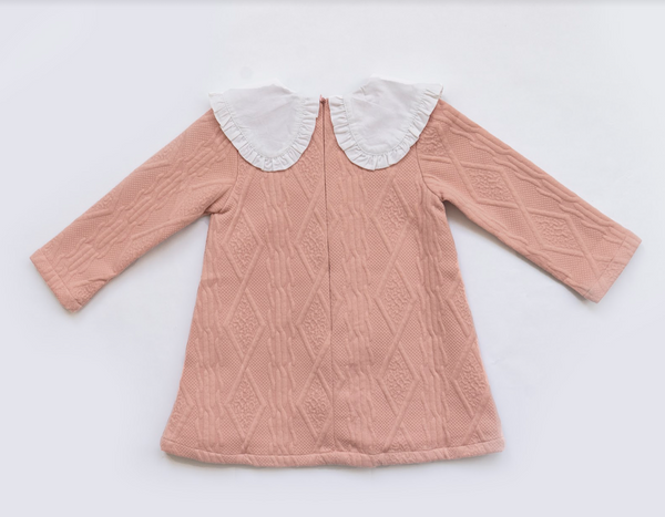 Vestido rosa con cuello blanco, manga larga para niña | Newness