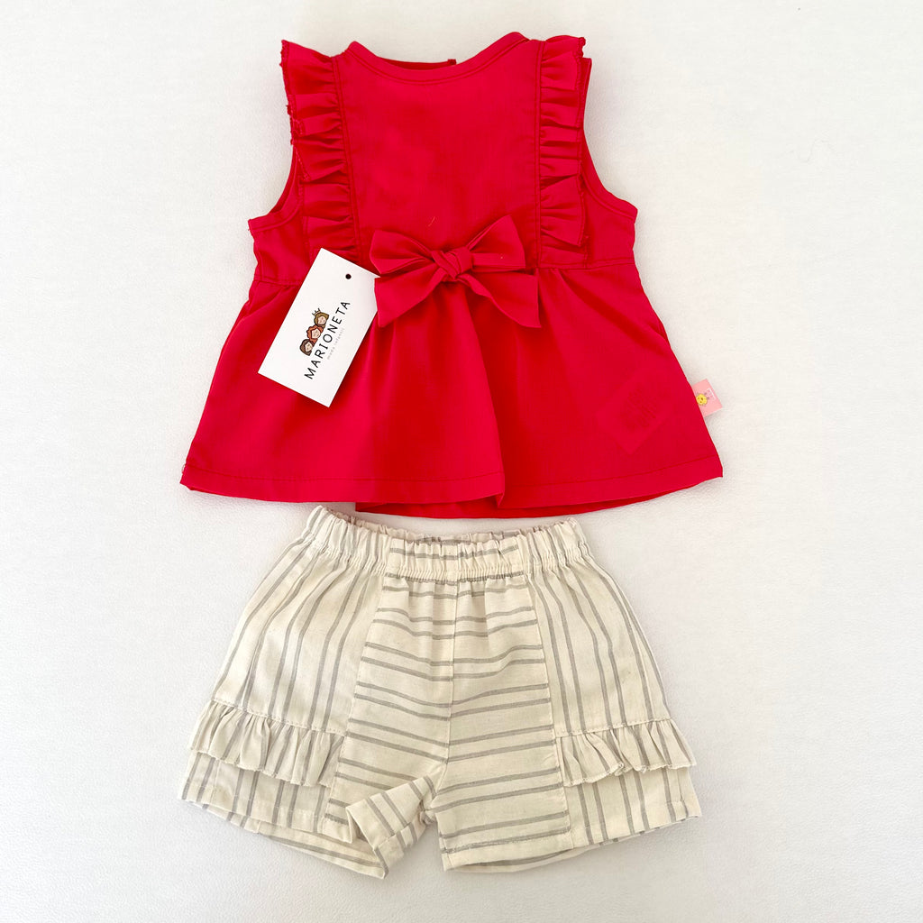 ❤️ Conjunto dos piezas blusa roja con detalle de lazo al frente y short  ivory con rayas gris para bebe niña