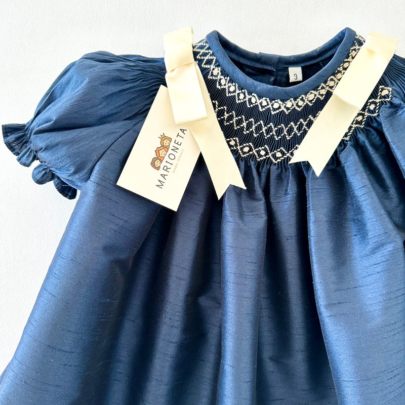 Vestido Bordado Color Azul marino con beige Para Niña| Carpi