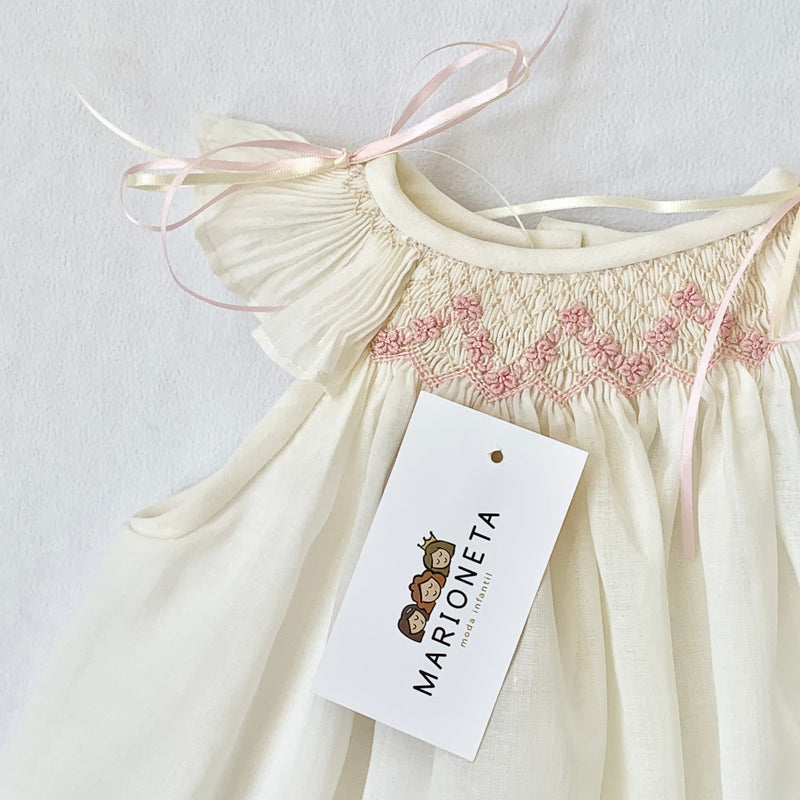 Vestido bordado color beige  para niña| Carpi