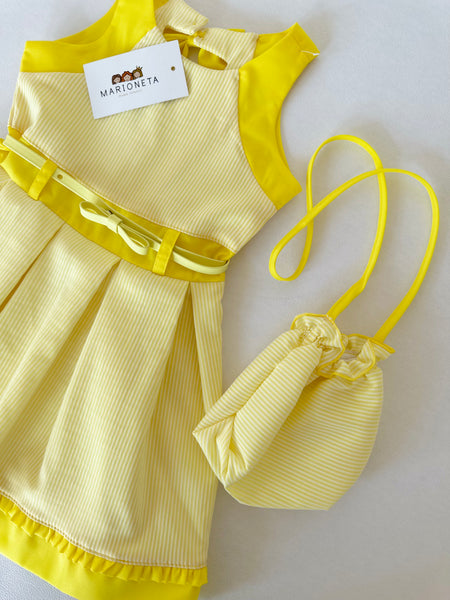 Vestido color amarillo con morral para niña | mexicana