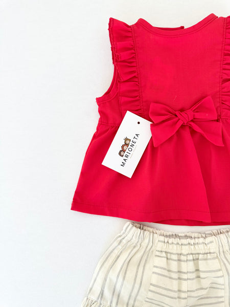 Conjunto dos piezas blusa roja con detalle de lazo al frente  y short ivory con rayas gris para bebe niña