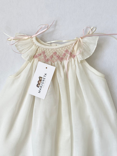 Vestido bordado color beige  para niña| Carpi