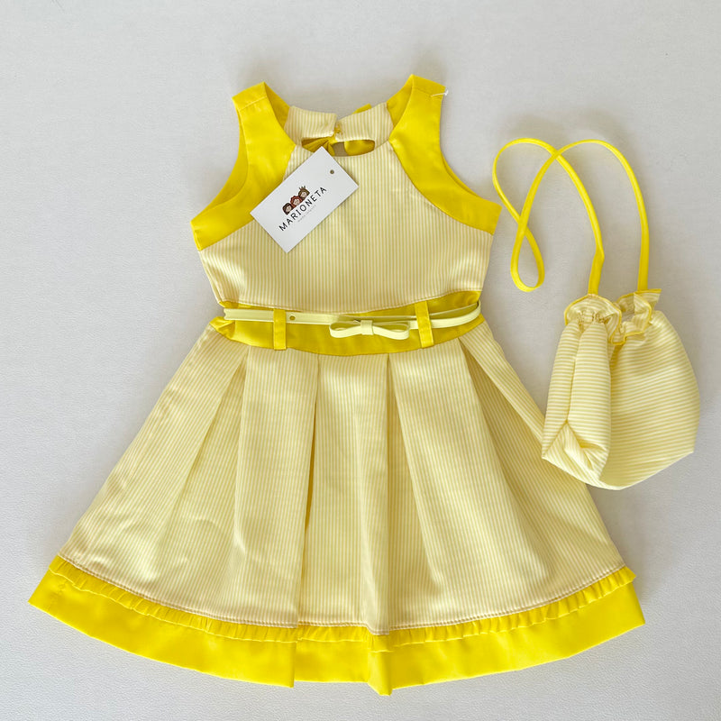 Vestido color amarillo con morral para niña | mexicana